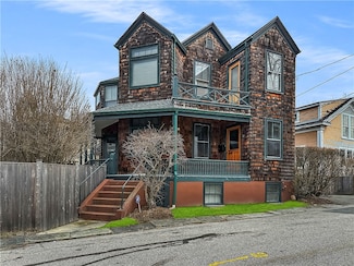 40 Sherman St, Newport, RI 02840