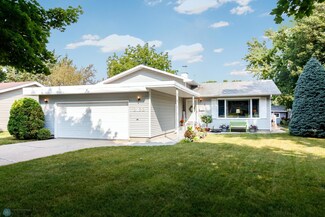 2123 18th St S, Moorhead, MN 56560