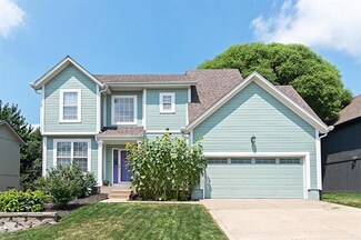 21810 W 49th St, Shawnee, KS 66226