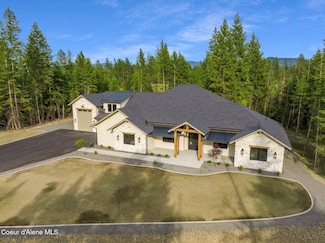 11618 N Fox Hole Rd, Hayden, ID 83835