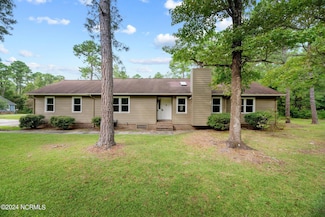 5512 Blackbeard Ln, New Bern, NC 28560