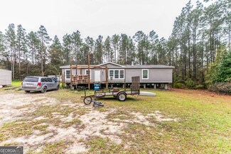131 Mill Creek Ln, Jesup, GA 31545