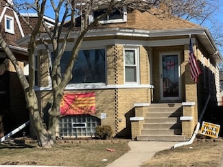 7722 W Sunset Dr, Elmwood Park, IL 60707