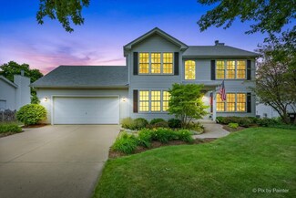 218 Loch Glen Ln, McHenry, IL 60050