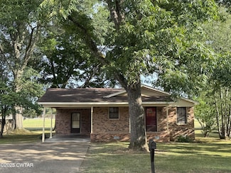 619 Clifft St, Bolivar, TN 38008