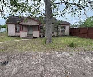 718 Cleo St, Fresno, TX 77545