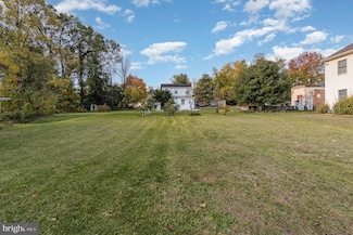 108 Locust Grove Rd, York, PA 17402