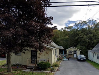 36 Halsey Ct, Plattsburgh, NY 12901