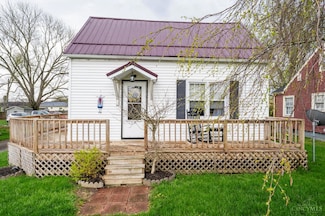 417 E Main St, Leesburg, OH 45135