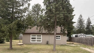 4443 Oak Flats Rd, Harrison, MI 48625