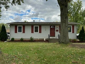 823 Stanford Ave, Elyria, OH 44035