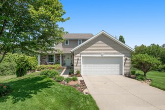 351 Indian Bluffs NE Unit 13, Sparta, MI 49345
