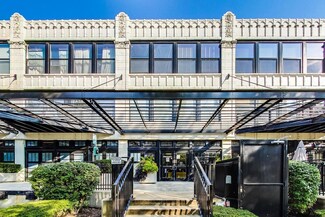 1000 W 15th St Unit 133, Chicago, IL 60608