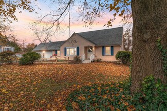 220 Pelham St, Methuen, MA 01844