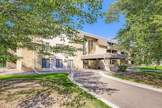 3461 Kent St Unit 1002, Shoreview, MN 55126