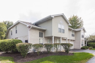 627 Beaver Ct Unit 627, Naperville, IL 60563