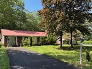 2533 Holly Ln, Kunkletown, PA 18058
