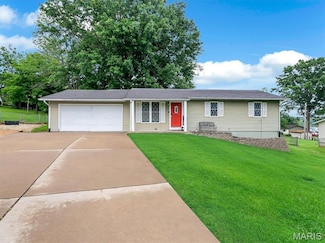 1015 Marilyn Ct, Washington, MO 63090