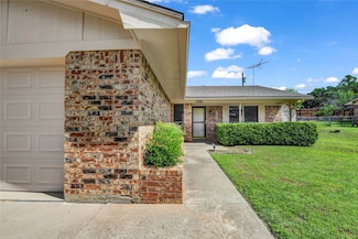 1208 Kay Dr, Weatherford, TX 76086
