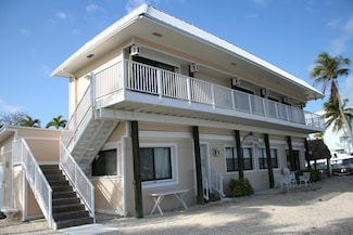 1 Gull Ln, Key Largo, FL 33037