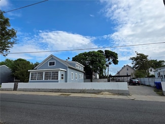36 Utton Ave, Pawtucket, RI 02860