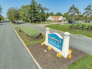 915 Candlewick Dr NE, Poplar Grove, IL 61065