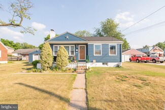 312 Mohican St, Essington, PA 19029