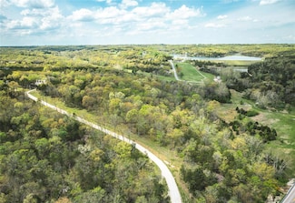 1601 Hawkwood Trail, de Soto, MO 63020