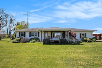 32867 Middle Crossing Rd, Dowagiac, MI 49047