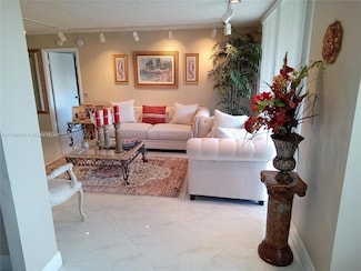 1000 Saint Charles Place Unit 417, Pembroke Pines, FL 33026