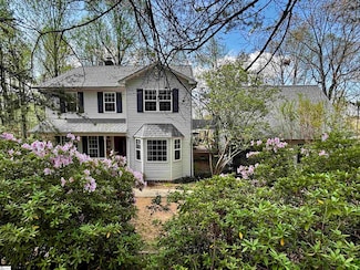 112 Holcombe Rd, Travelers Rest, SC 29690