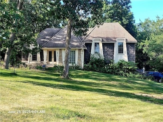 8819 Hirning Rd, Lenexa, KS 66220