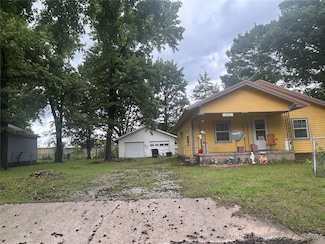 1315 W 5th St, Okmulgee, OK 74447