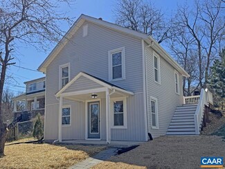 958 Kinzley Ct, Staunton, VA 24401