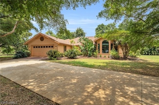 5520 Maeva Ct, Fort Myers, FL 33919