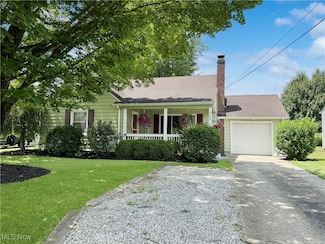 3105 Estates Cir, Youngstown, OH 44511
