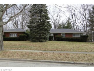 469 Sunrise Dr, Kent, OH 44240