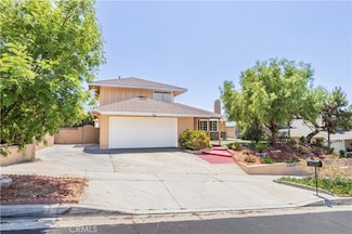 27852 Rosamond Dr, Canyon Country, CA 91351