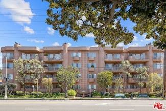 4310 Cahuenga Blvd Unit 203, Toluca Lake, CA 91602