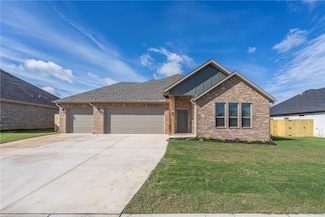 99 N Banner Ave, Farmington, AR 72730