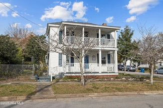 209 N 8th St, Morehead City, NC 28557