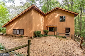 7447 Clifton Rd, Clifton, VA 20124