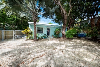 153 Apache St, Tavernier, FL 33070