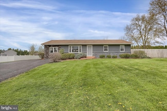 1663 E College Ave, Bellefonte, PA 16823