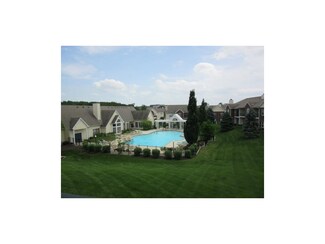 11604 Tomahawk Creek Pkwy Unit 4E, Leawood, KS 66211