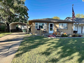 904 W 6th St, Pratt, KS 67124