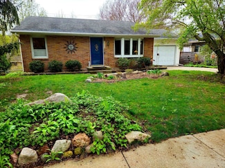 5449 Old Middleton Rd, Madison, WI 53705