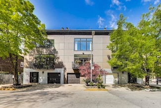 3152 N Clifton Ave, Chicago, IL 60657