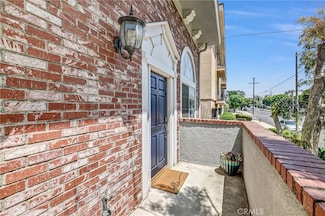 8741 Darby Ave Unit 10, Northridge, CA 91325