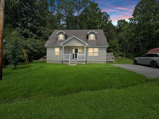 122 Hickory Ave, Daniels, WV 25832